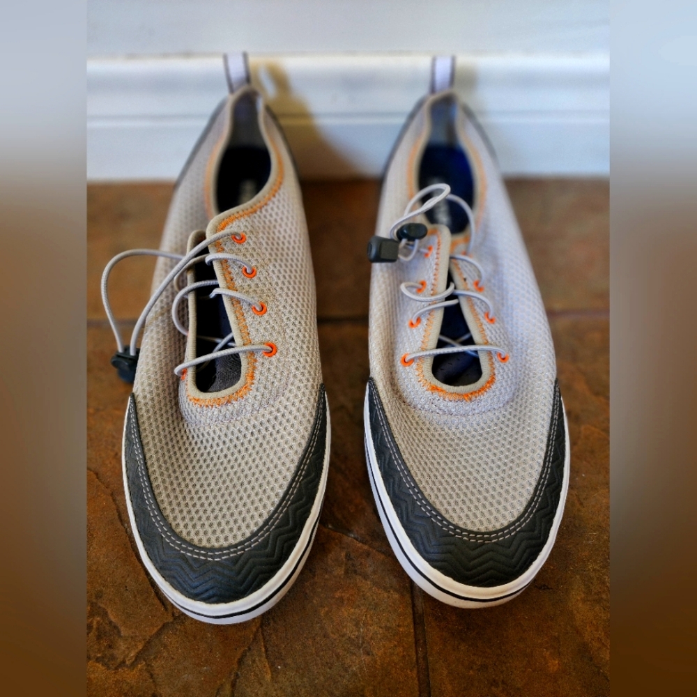 MEN'S XTRATUF DECK SHOES, GRAY. SIZE 11